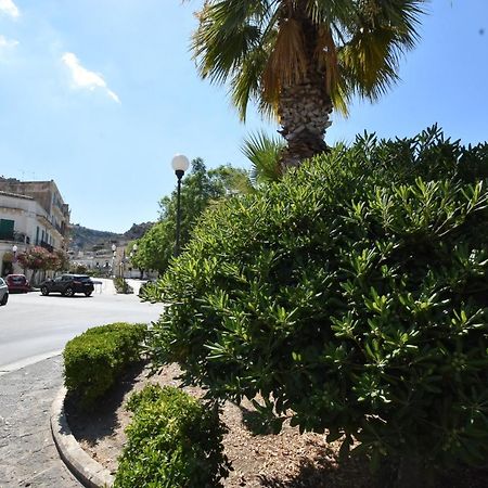 Sicilia Bedda House Bed & Breakfast Scicli Bagian luar foto