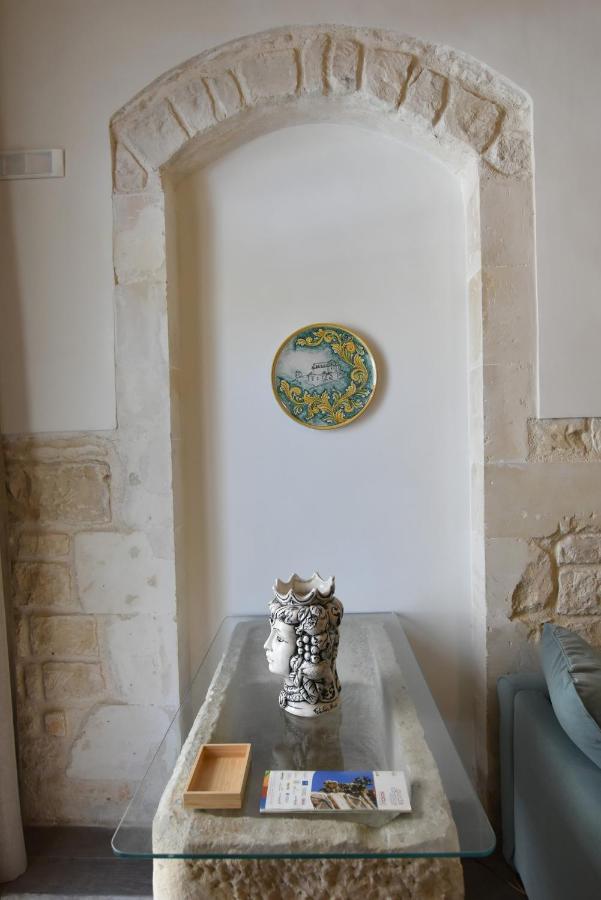 Sicilia Bedda House Bed & Breakfast Scicli Bagian luar foto