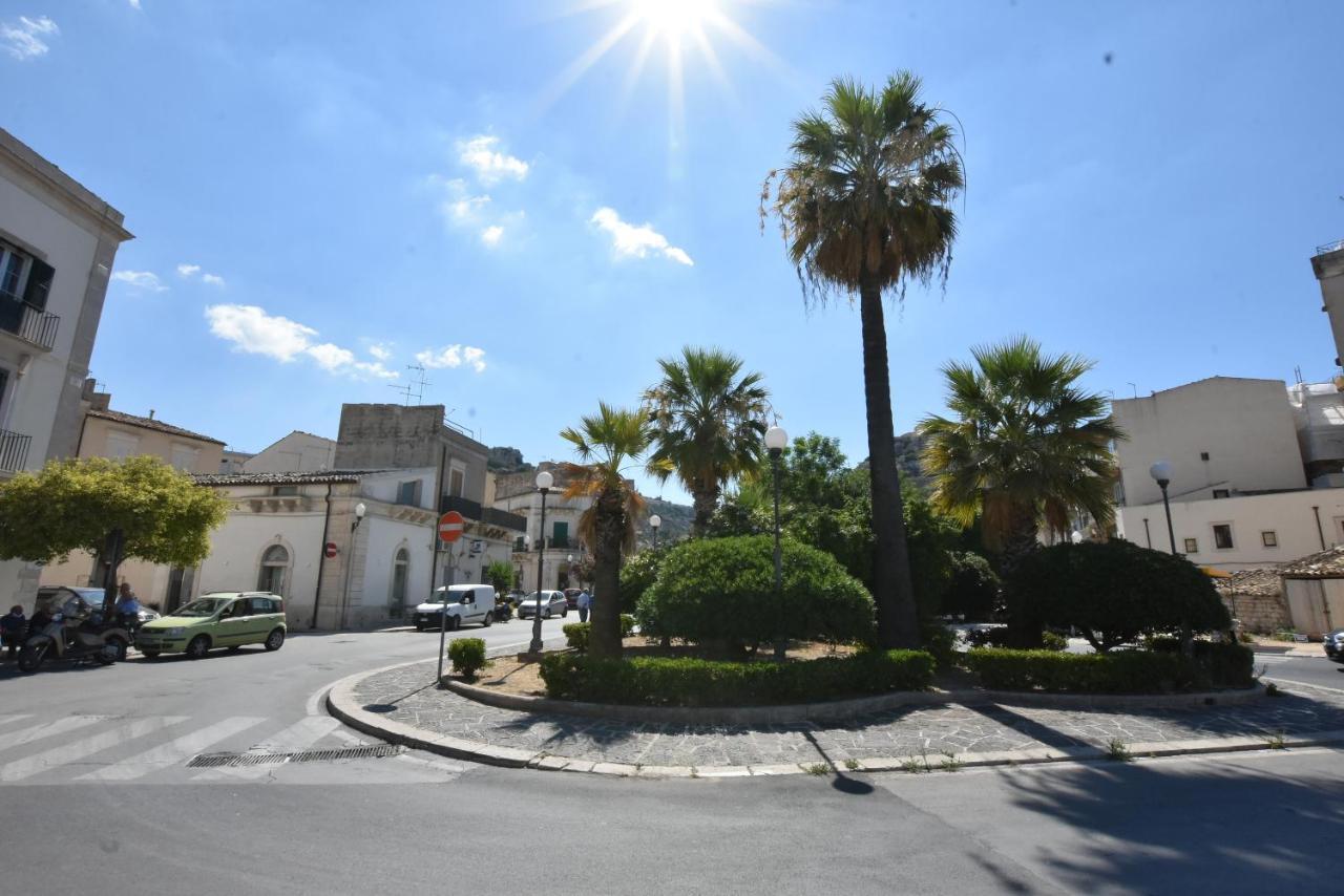 Sicilia Bedda House Bed & Breakfast Scicli Bagian luar foto